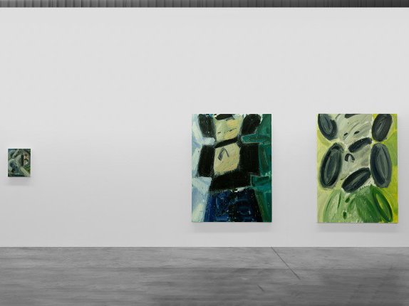 Try To Catch The Moon, installation view