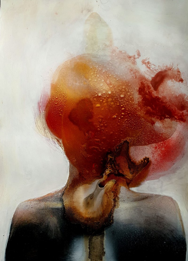 Basira Bolboli, Identity
