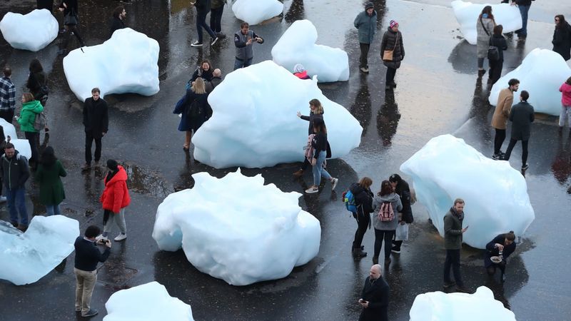 24 ice blocks are melting in London to highlight climate change