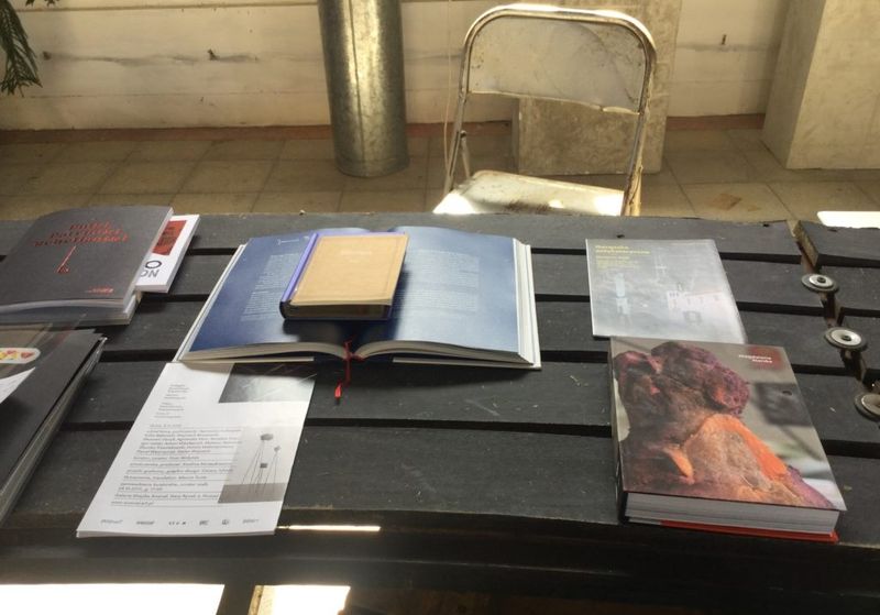 Parviz Tanavoli will select and support Matbou -e- Bon-gah to be published.