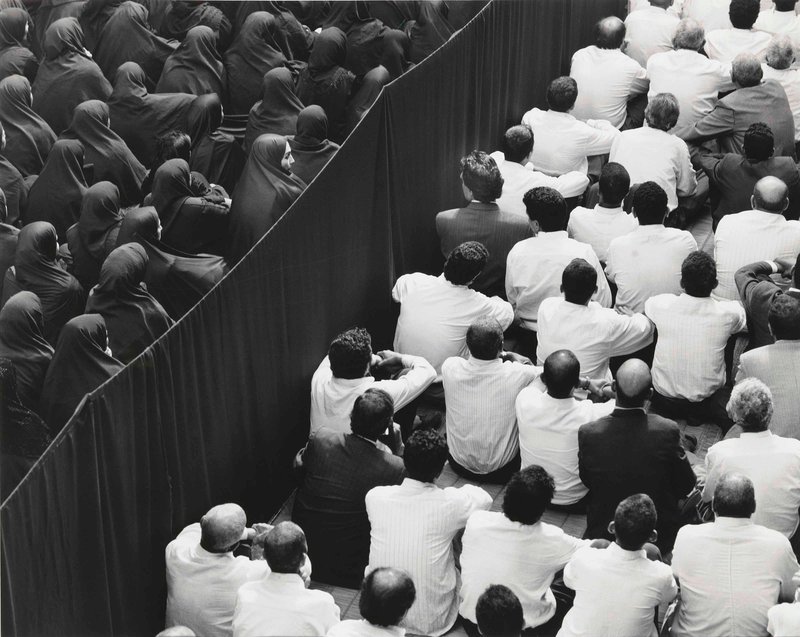 شیرین نشاط، جمعیت از پشت، نمای بسته، 1379