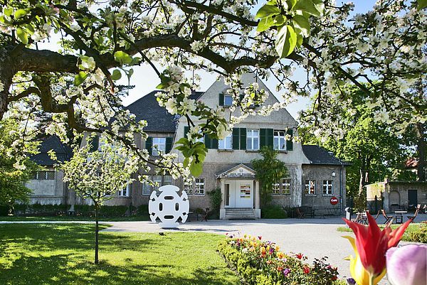 Haus Am Waldsee Reschedules Opening