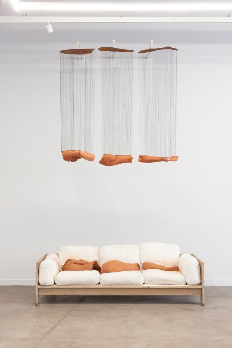 Roksana Pirouzmand, The Past Seeps Through the Present, 2022