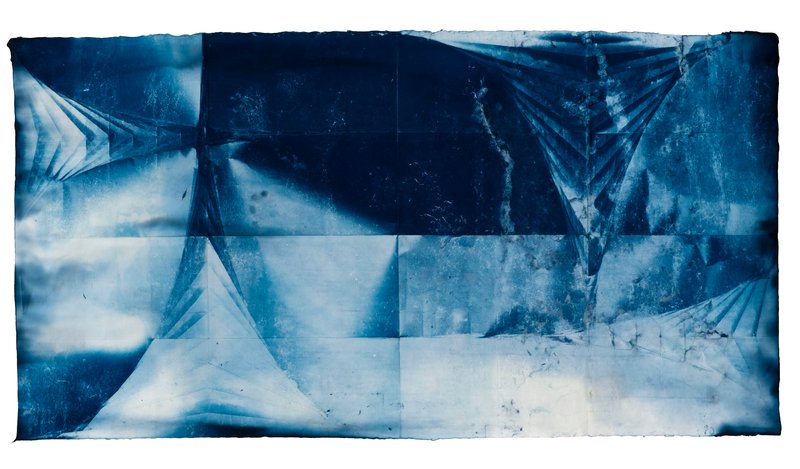 Yasi Alipour,  A Braid of Tautology and Contradiction, 2022