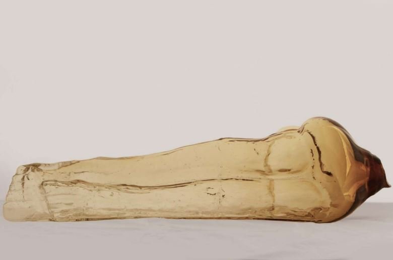 Neda Saeedi, Golden Feet, 2025