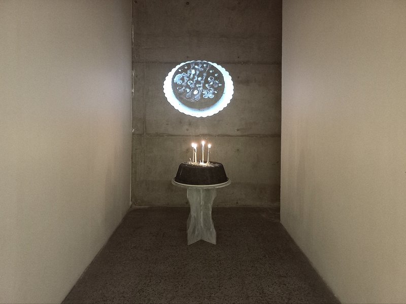 منی که نمی‌شناسی‌ام، نمای چیدمان