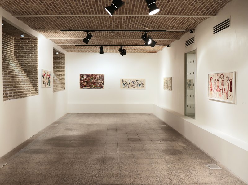 تنیده ز دل بافته ز جان، نمای چیدمان