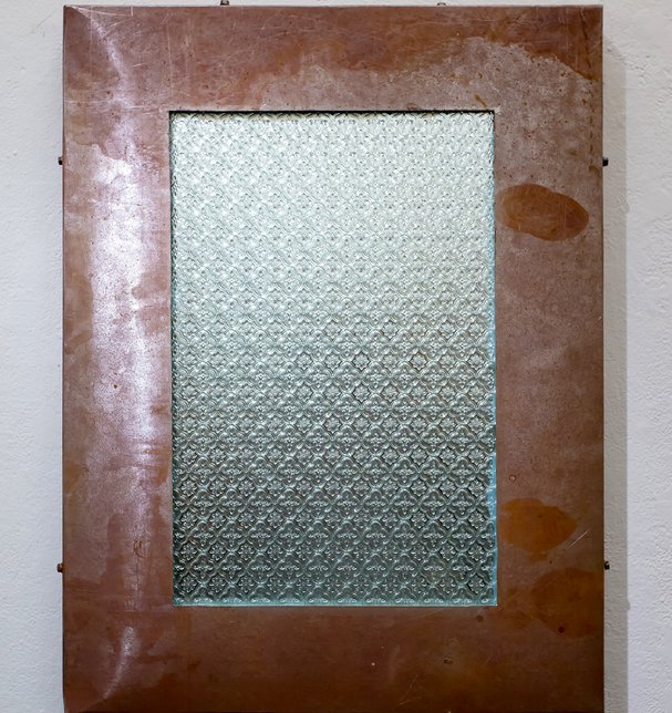 Helia Pouyanfar, How Come I Still Think You Are There?!, 2019