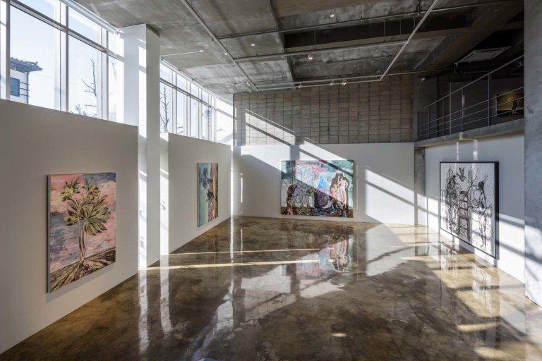 Please Sit Down, installation view