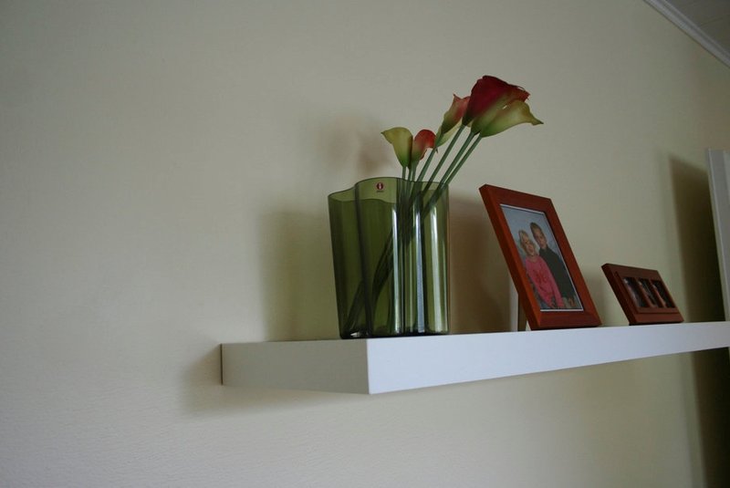 Bita Razavi, Bedroom, Pakila, 2010