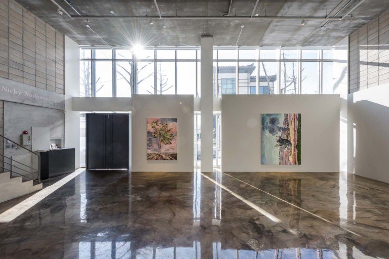 Please Sit Down, installation view
