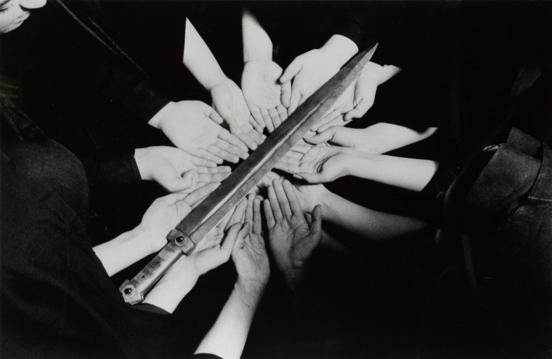Shirin Neshat, All Demons Flee, 1996