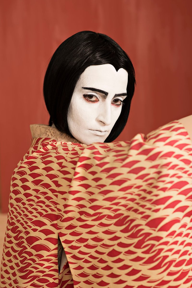 Shirin Fathi, Hero